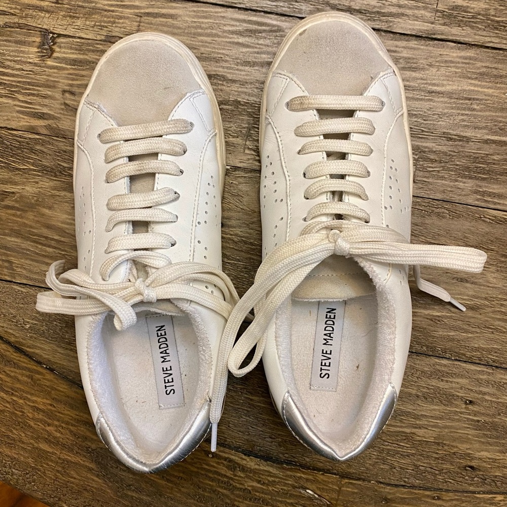 Steve Madden Sneakers